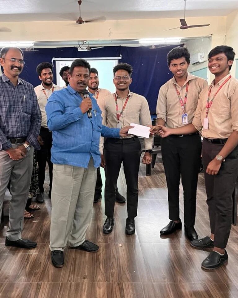 E-Cell participants receiving recognition after an entrepreneurship activity